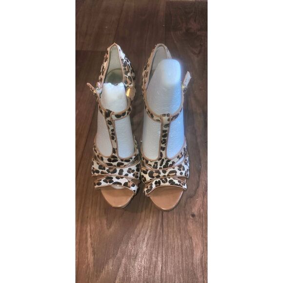 Guess Korrinez T Strap Heels - Picture 5 of 9